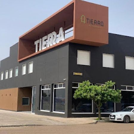 Hotel Tierra Дон Бенито Екстериор снимка
