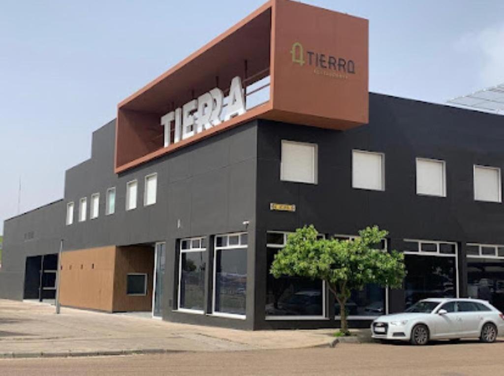 Hotel Tierra Дон Бенито Екстериор снимка