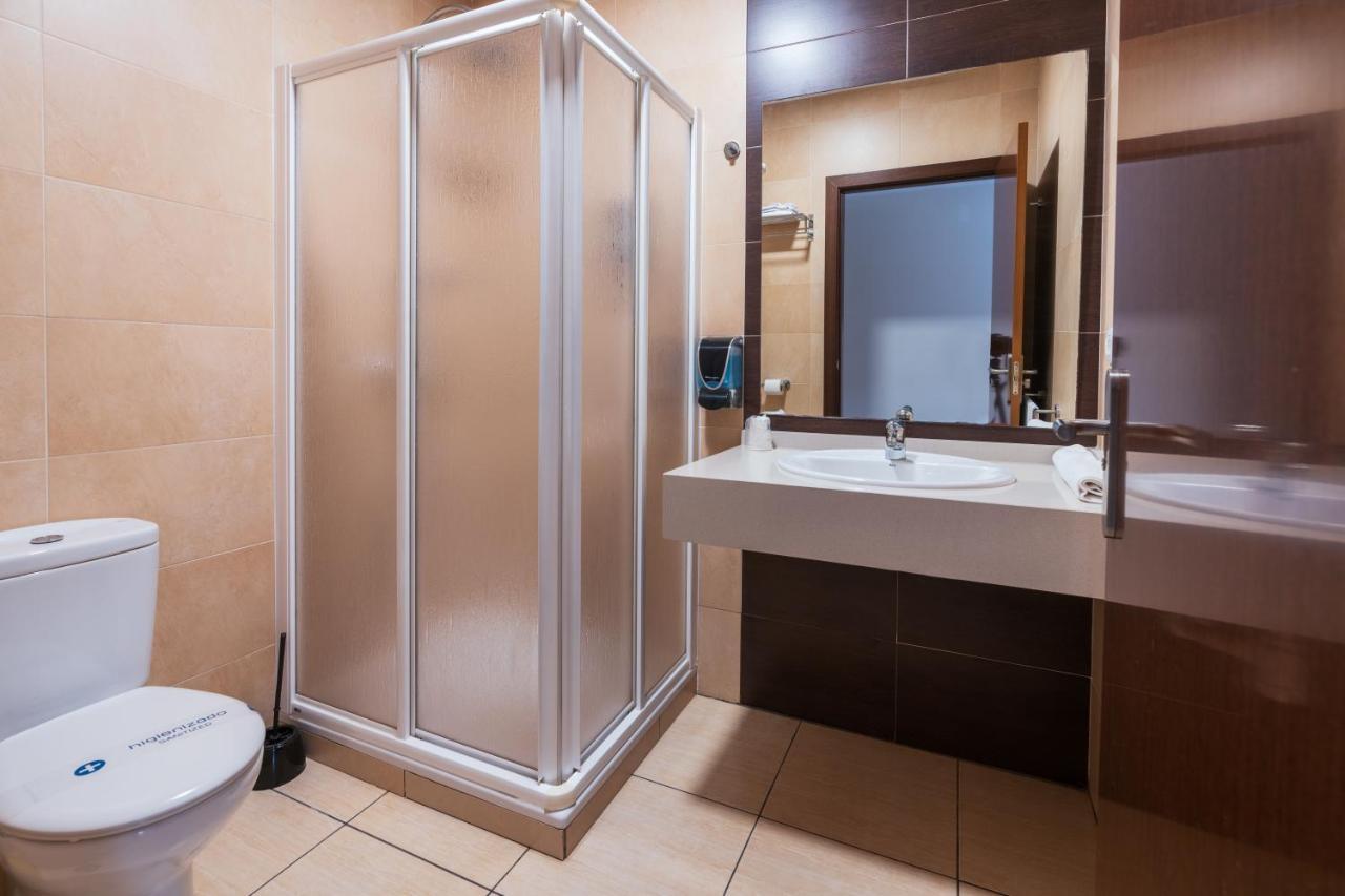 Hotel Tierra Дон Бенито Екстериор снимка