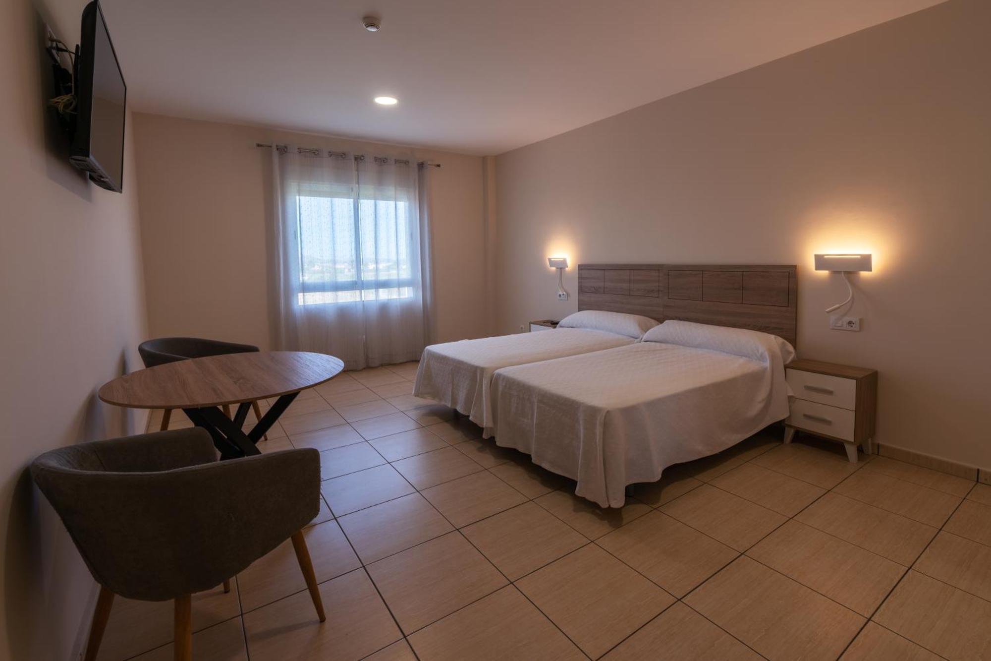 Hotel Tierra Дон Бенито Екстериор снимка