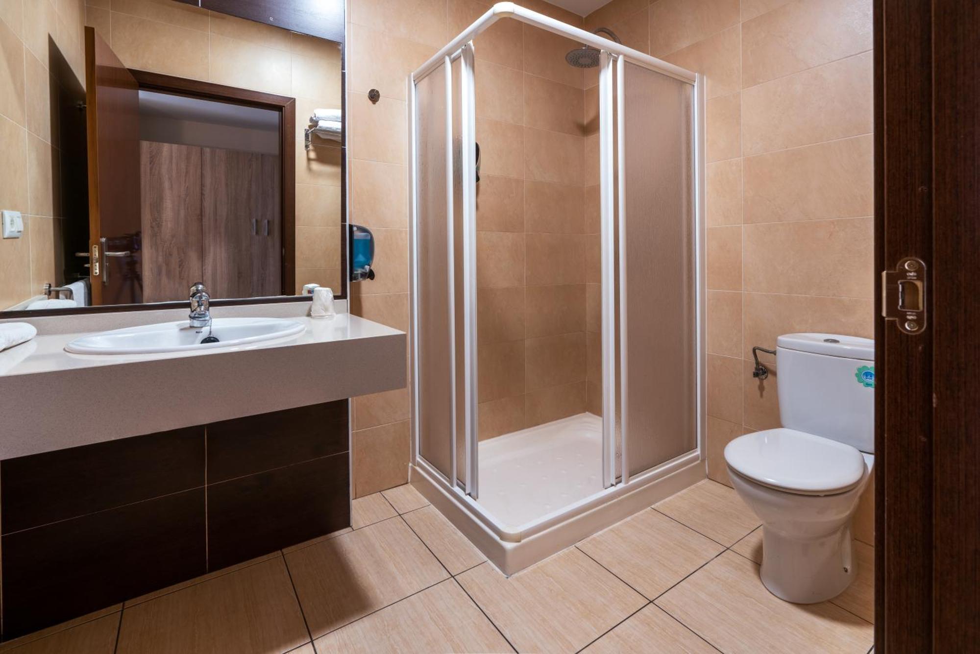 Hotel Tierra Дон Бенито Екстериор снимка